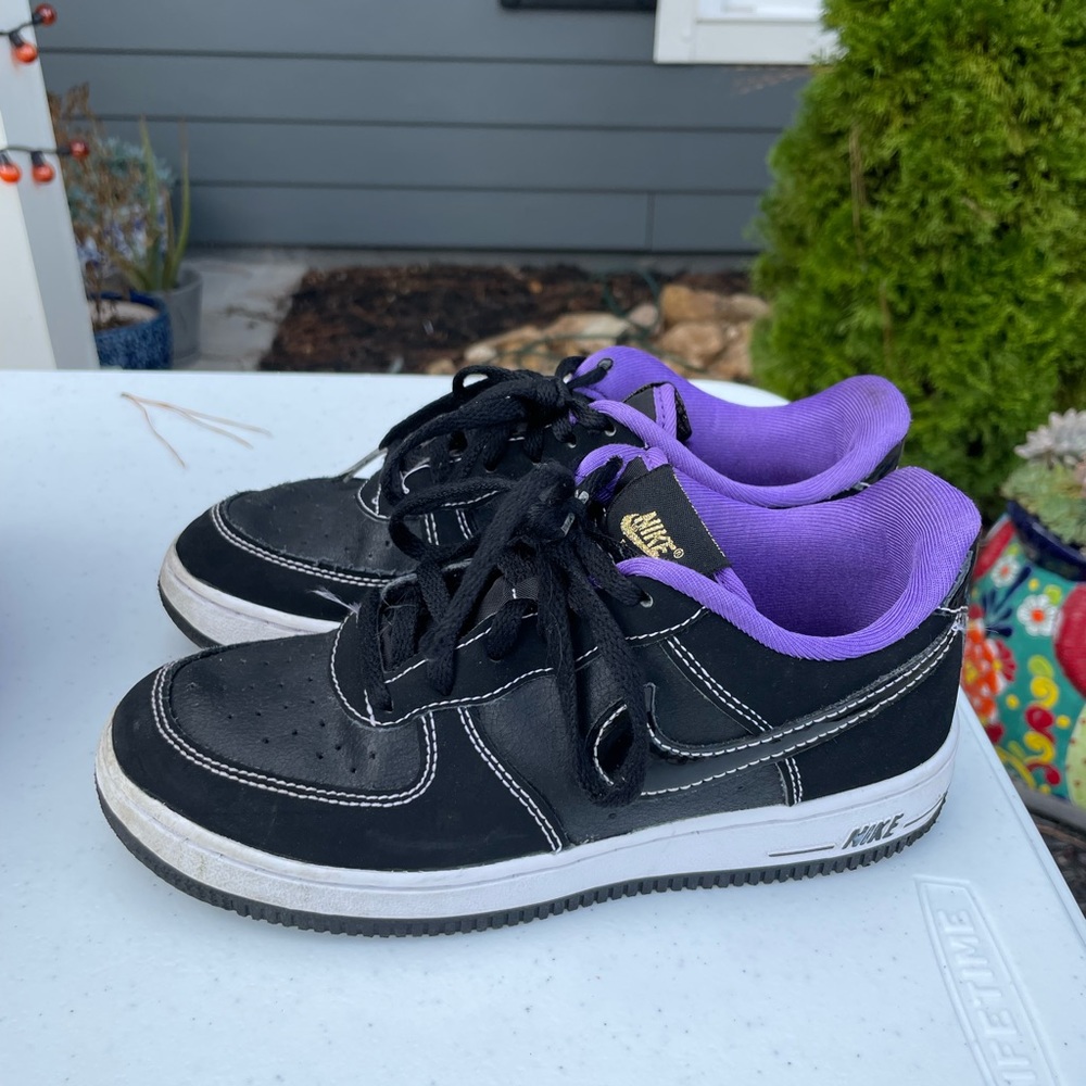 Black and purple kids size 2 air forces